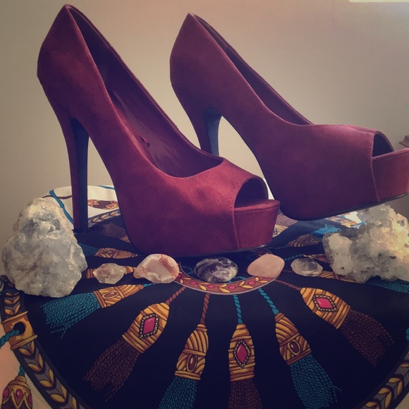 Forever 21 Velvet Pump, Open-toe - Picture 5 of 8